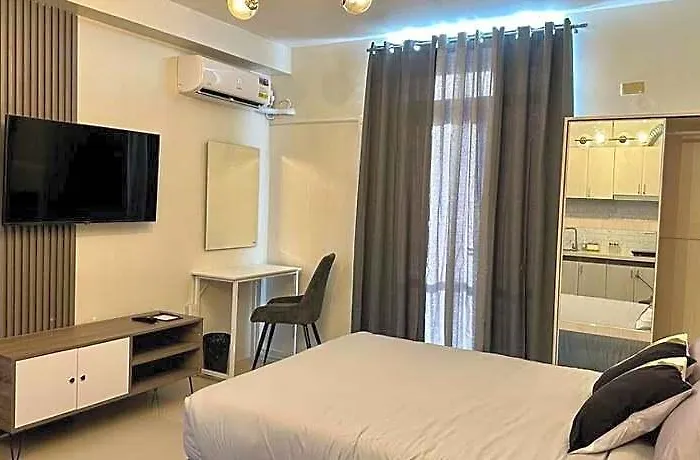 Siesta 8 Staycation Near Mactan Airport 5* Cebu