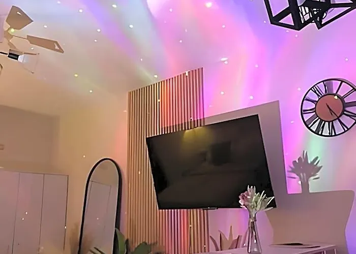 Siesta 8 Staycation Near Mactan Airport 5* Cebu