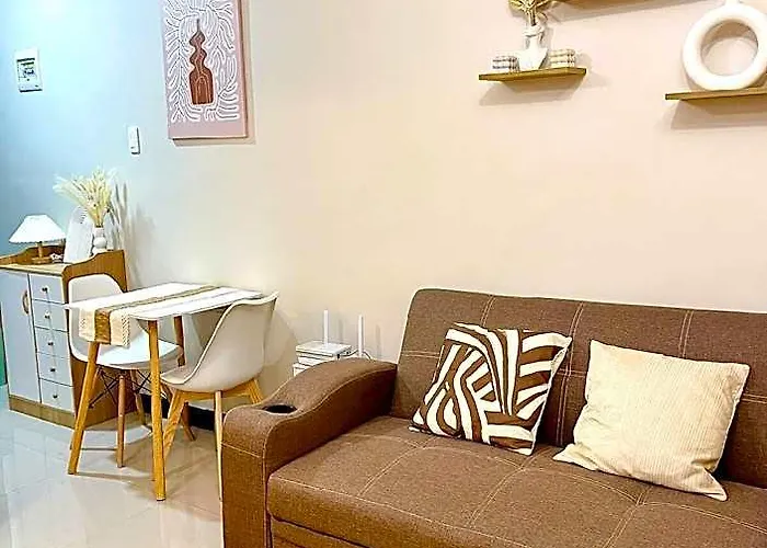 Siesta 8 Staycation Near Mactan Airport Hotel 5*
